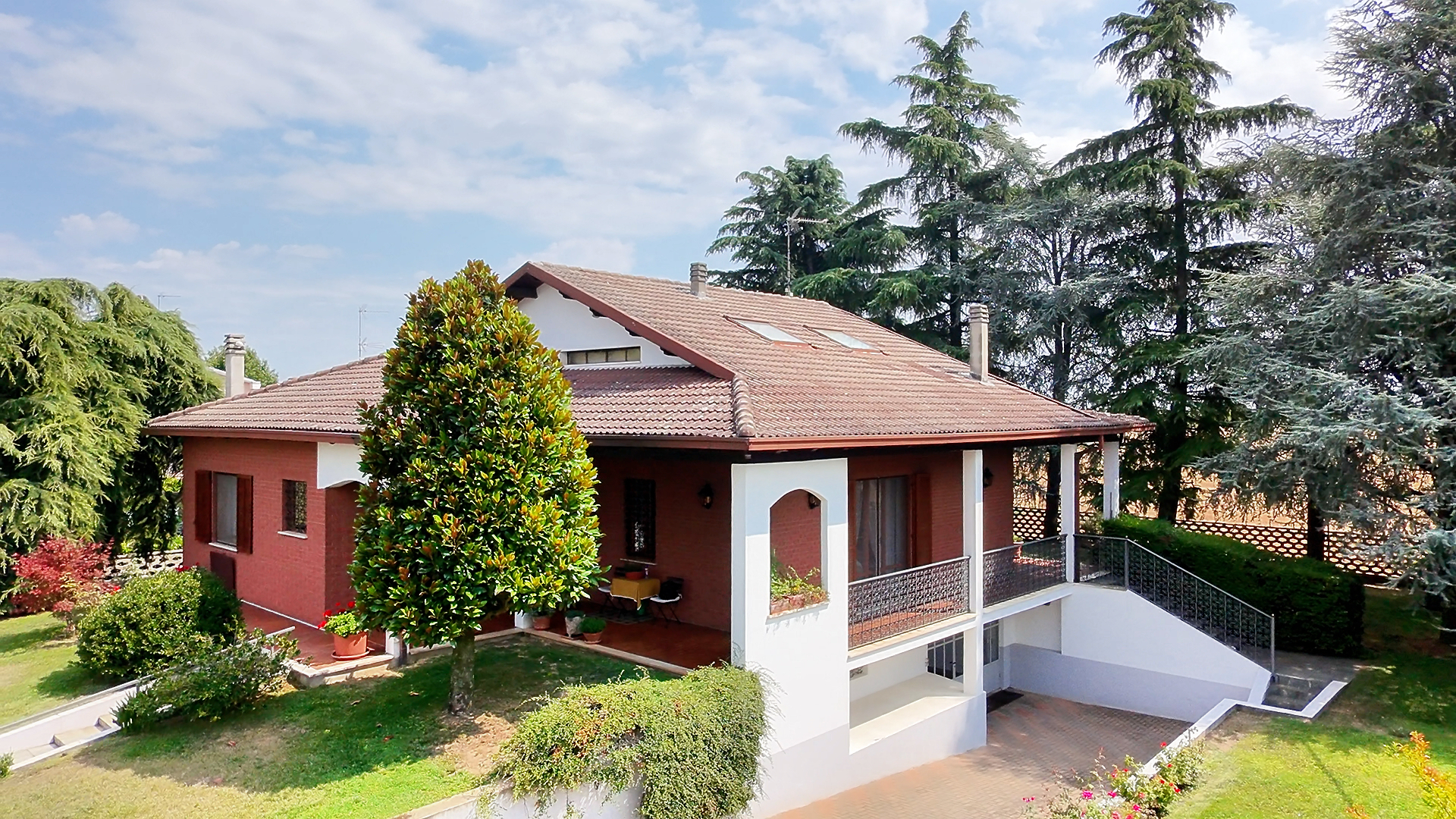 Villa indipendente in vendita a San Giuliano Vecchio, a pochi minuti da Alessandria