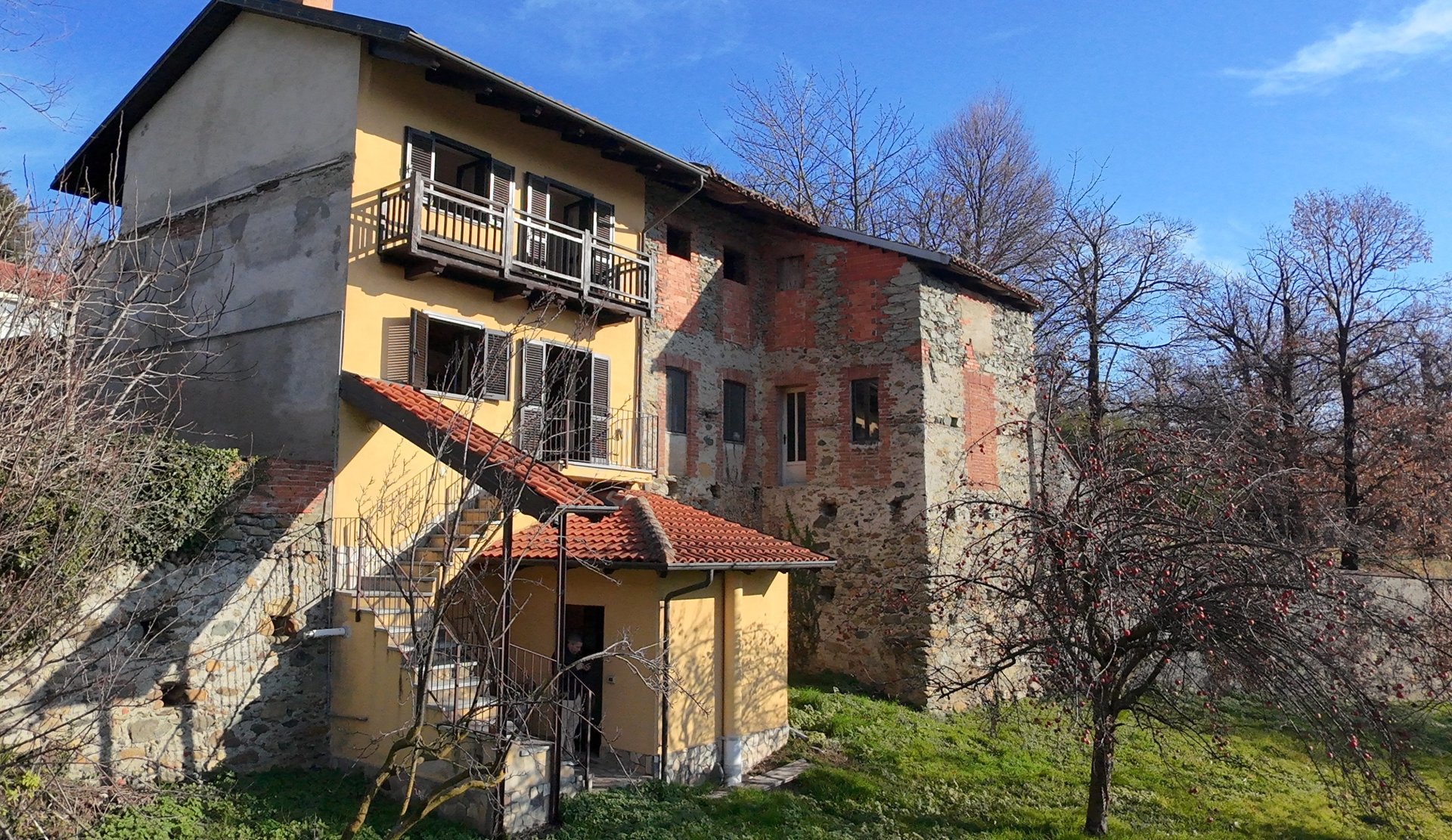 Almese - Casetta indipendente con terreno comodissima