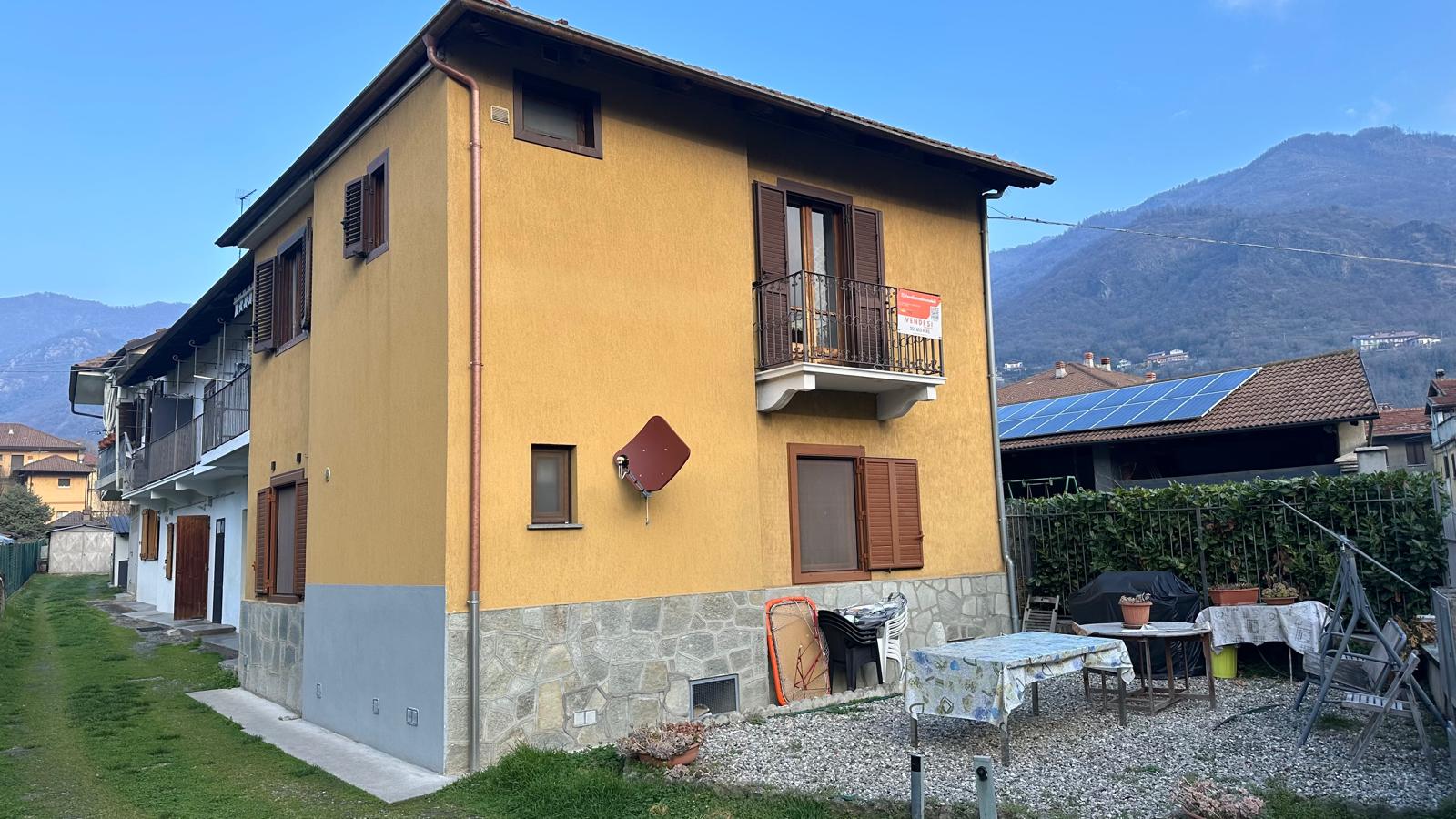 Appartamento luminoso nel cuore di Condove con spazi esterni privati