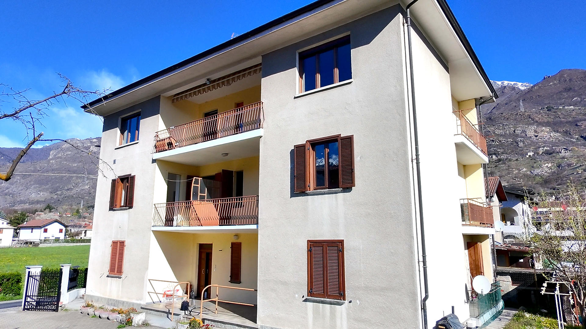 Bussoleno - Casa indipendente plurifamigliare ideale come investimento o abitazione principale